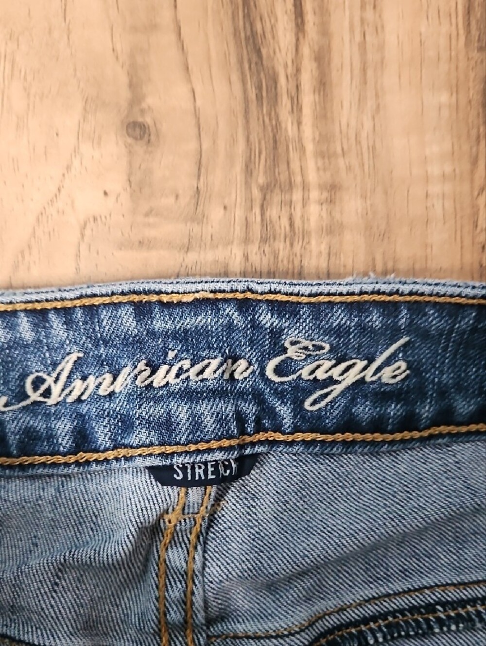American Eagle Outfitters Light Blue Distressed Boyfit Jeans 10 - Picture 2 of 12